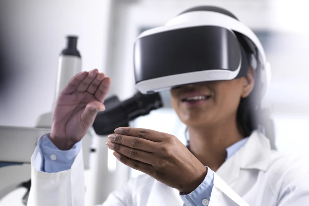 Realidad virtual y aumentada en la capacitación y mantenimiento de salas limpias-XtrimClean Blog